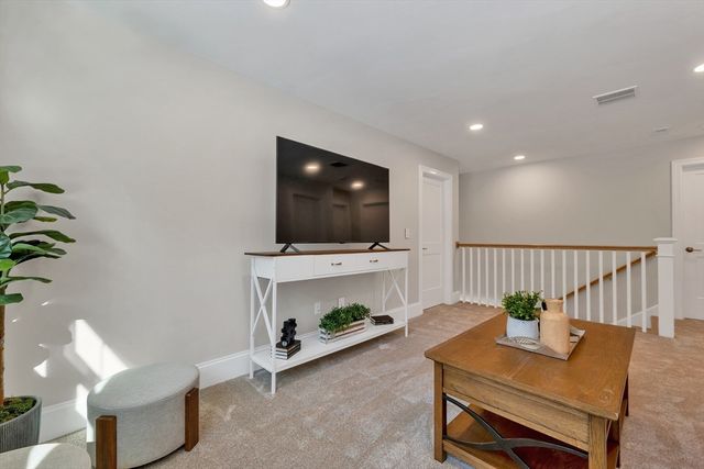 148 County Road, Amherst, NH 03031