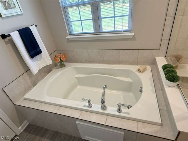 31 Germaine Circle, Kent, OH 44240