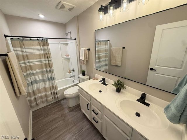 31 Germaine Circle, Kent, OH 44240