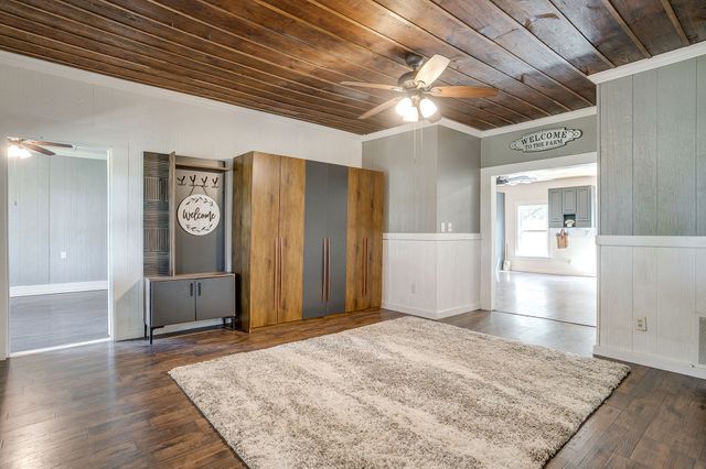 136 Hill County Road 1413 E, Grandview, TX 76050