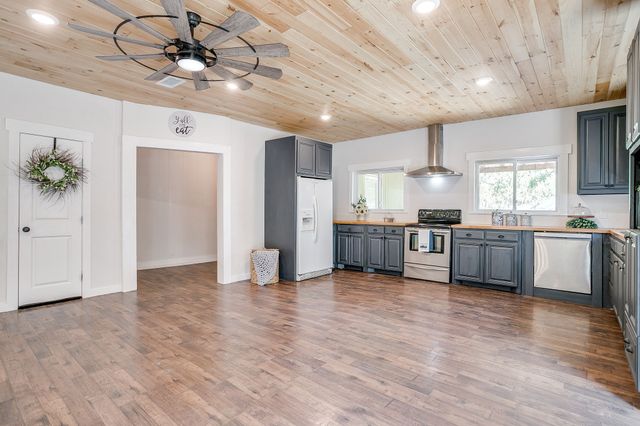 136 Hill County Road 1413 E, Grandview, TX 76050