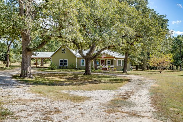 136 Hill County Road 1413 E, Grandview, TX 76050
