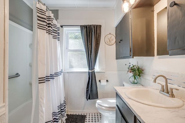 136 Hill County Road 1413 E, Grandview, TX 76050