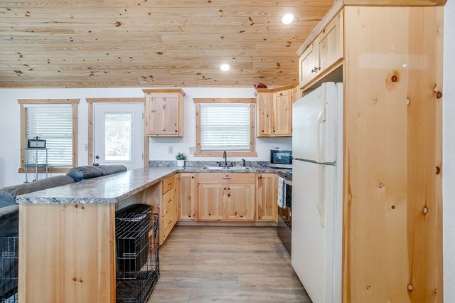 136 Hill County Road 1413 E, Grandview, TX 76050