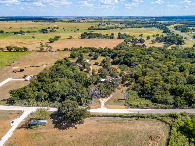 136 Hill County Road 1413 E, Grandview, TX 76050