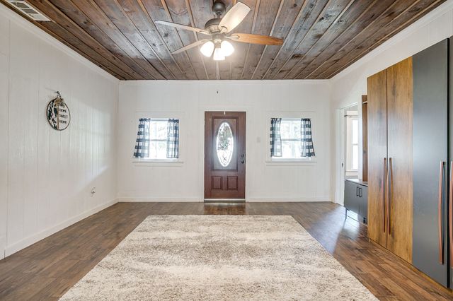 136 Hill County Road 1413 E, Grandview, TX 76050