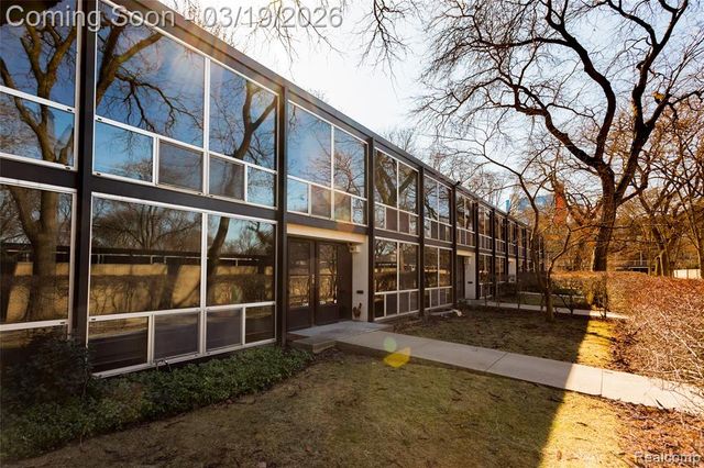 1346 Nicolet Place, Detroit, MI 48207