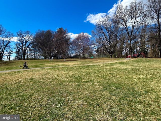 2 ORLEANS TER, Kensington, MD 20895