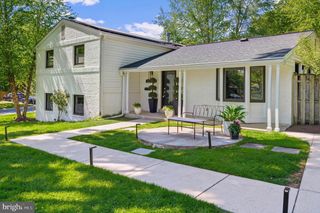 2 ORLEANS TER, Kensington, MD 20895