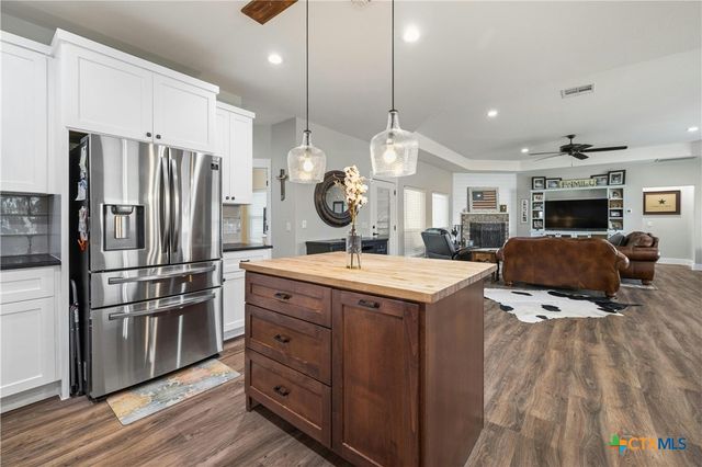 1090 County Road 334, Burnet, TX 78611