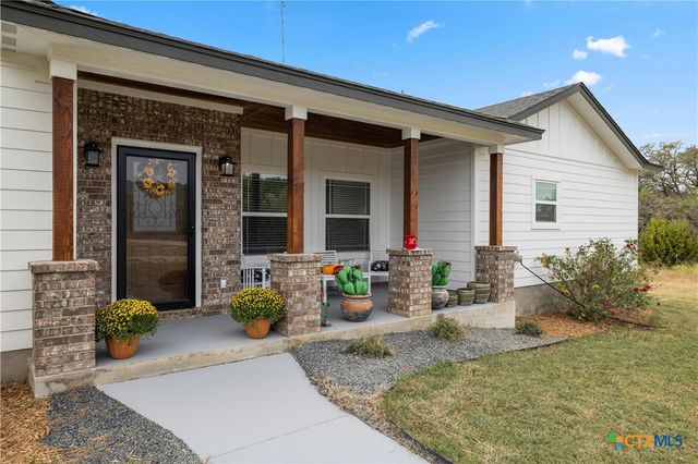 1090 County Road 334, Burnet, TX 78611