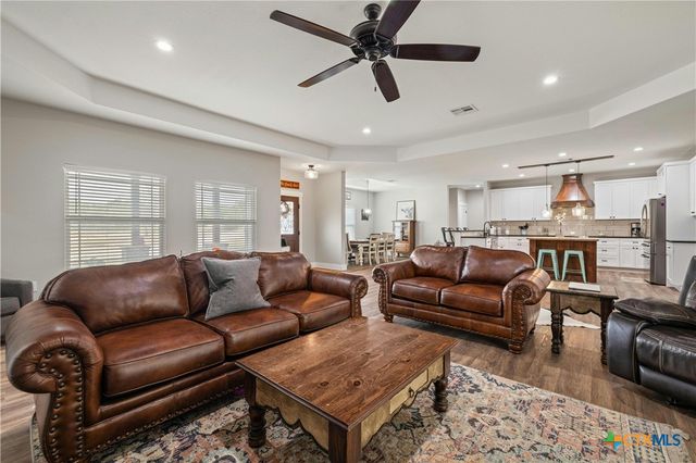 1090 County Road 334, Burnet, TX 78611
