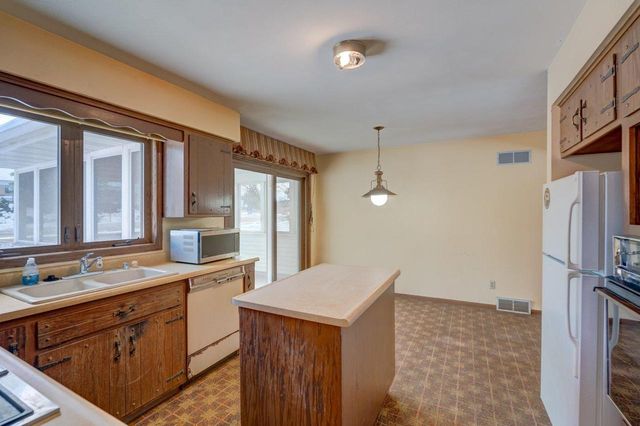 30 Morningdale Circle, Madison, WI 53717