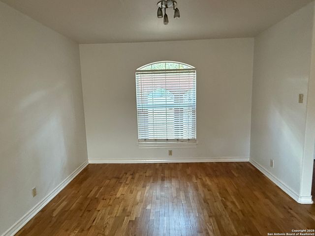 1907 Summerwood Dr, San Antonio, TX 78232