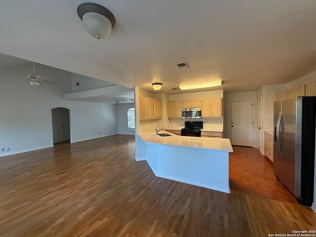 1907 Summerwood Dr, San Antonio, TX 78232