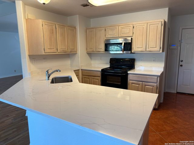 1907 Summerwood Dr, San Antonio, TX 78232