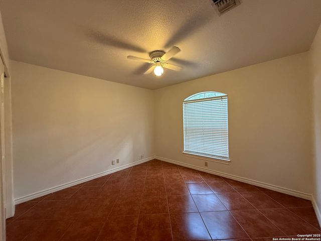 1907 Summerwood Dr, San Antonio, TX 78232