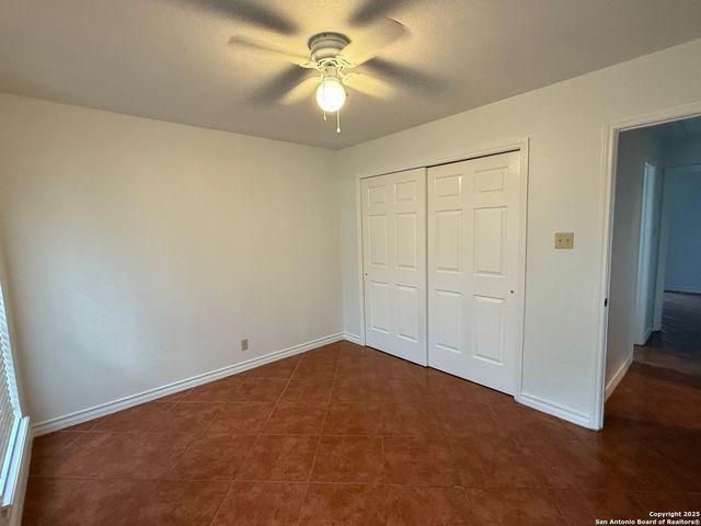 1907 Summerwood Dr, San Antonio, TX 78232