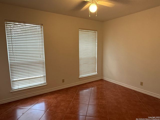 1907 Summerwood Dr, San Antonio, TX 78232