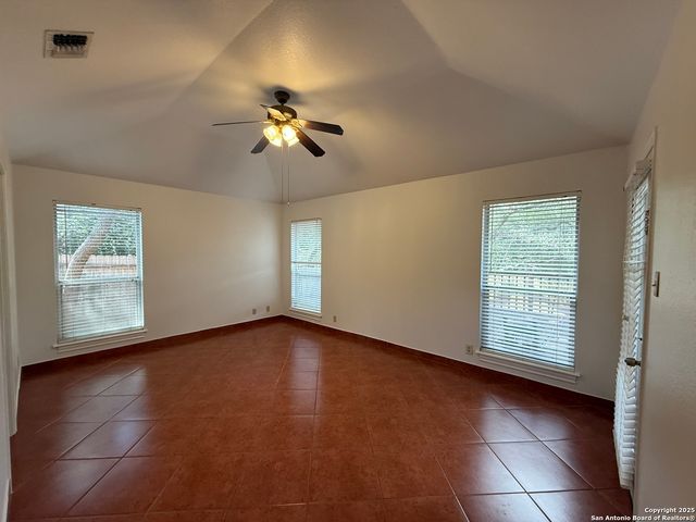 1907 Summerwood Dr, San Antonio, TX 78232