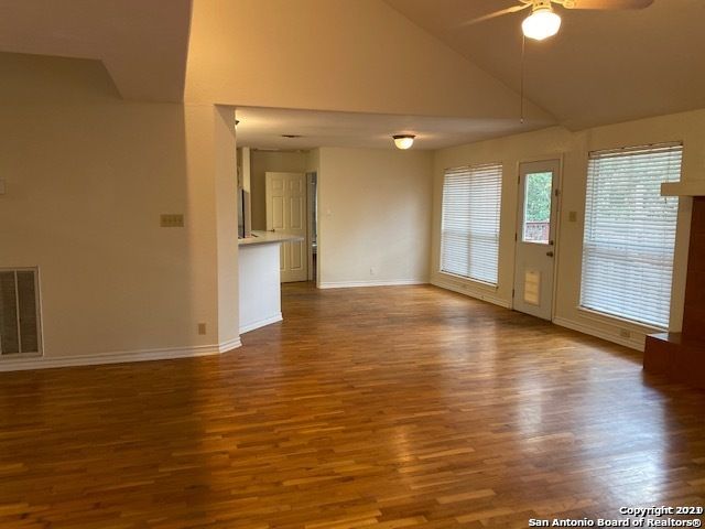 1907 Summerwood Dr, San Antonio, TX 78232