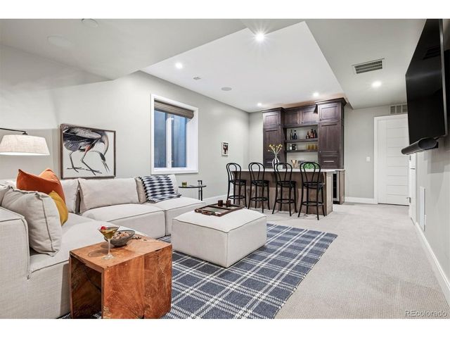 525 Columbine St, Denver, CO 80206