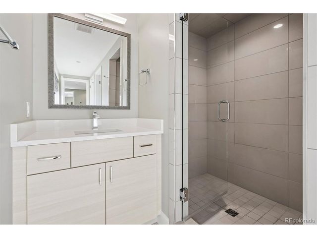 525 Columbine St, Denver, CO 80206