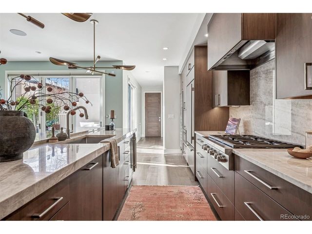 525 Columbine St, Denver, CO 80206