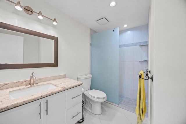 300 Diplomat Parkway Unit 317, Hallandale Beach, FL 33009