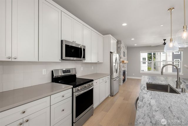 10 160th Place SE, Bothell, WA 98012