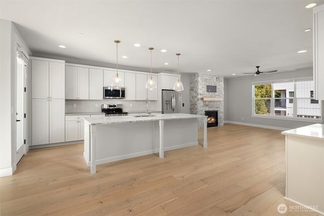 10 160th Place SE, Bothell, WA 98012