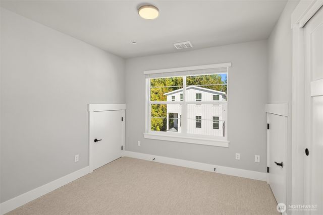 10 160th Place SE, Bothell, WA 98012