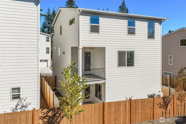 10 160th Place SE, Bothell, WA 98012
