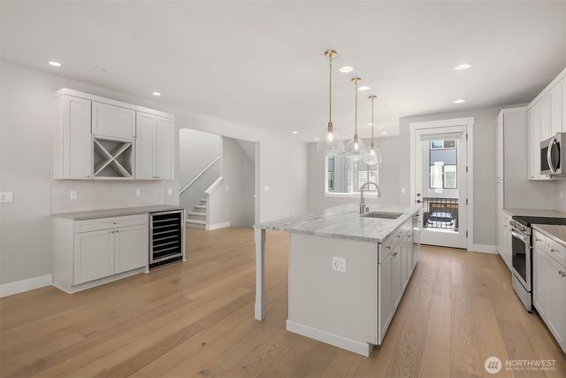 10 160th Place SE, Bothell, WA 98012