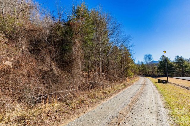 999 Rosalie Lane 6, Waynesville, NC 28785