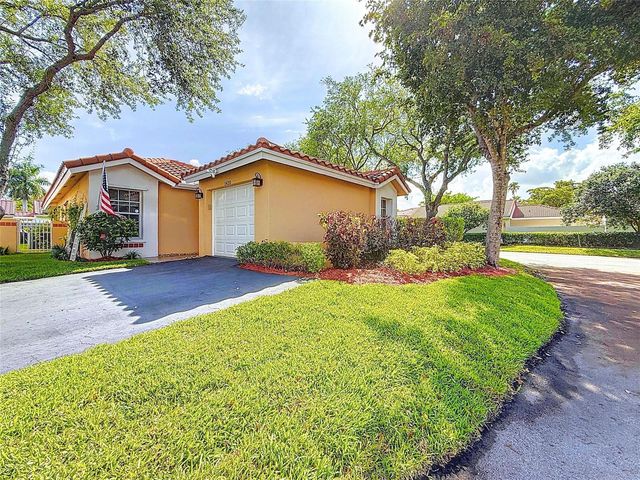 1420 Seagrape Circle, Weston, FL 33326