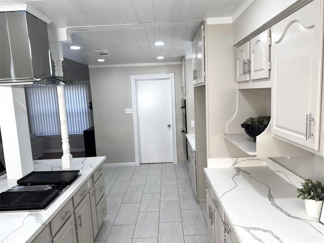 959 Festival Drive, Houston, TX 77062