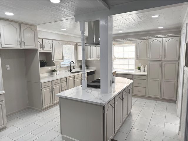 959 Festival Drive, Houston, TX 77062