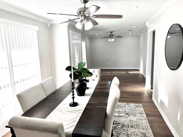 959 Festival Drive, Houston, TX 77062