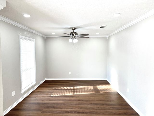 959 Festival Drive, Houston, TX 77062