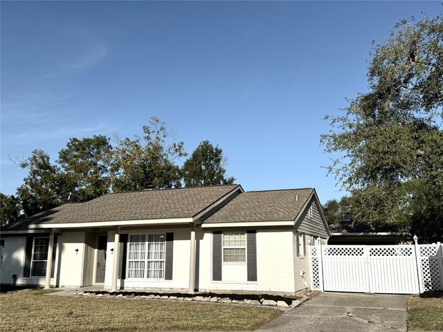 959 Festival Drive, Houston, TX 77062