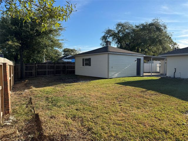 959 Festival Drive, Houston, TX 77062