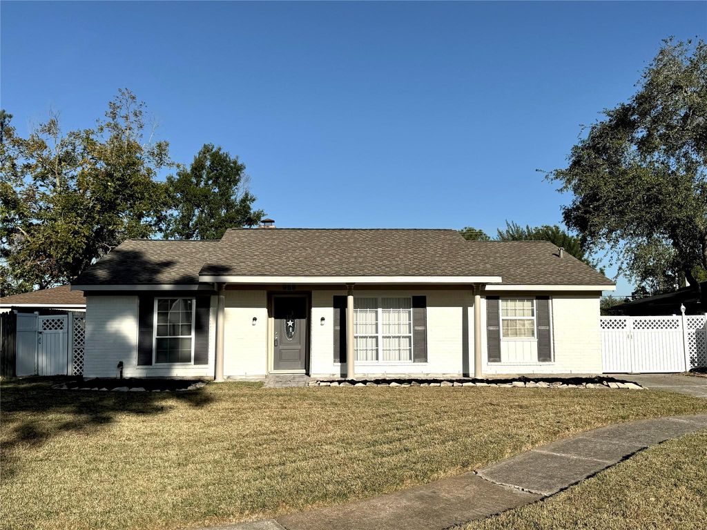 959 Festival Drive, Houston, TX 77062