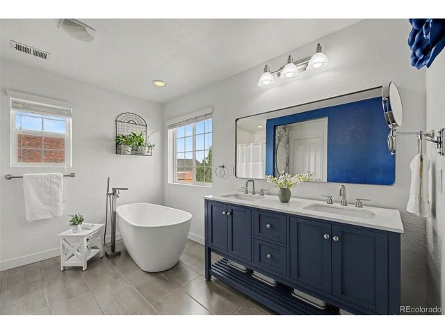 10934 Pitkin St, Commerce City, CO 80022