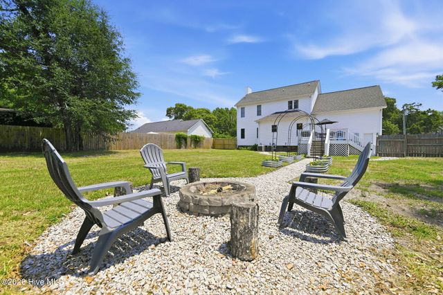 304 Marine Drive, Sneads Ferry, NC 28460