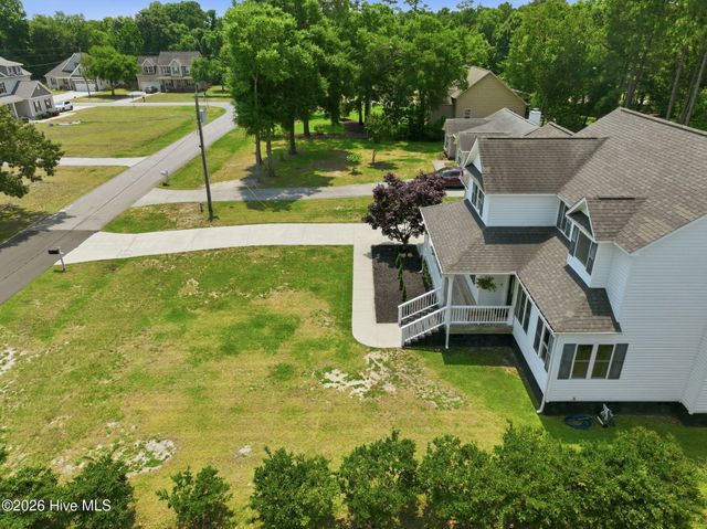 304 Marine Drive, Sneads Ferry, NC 28460