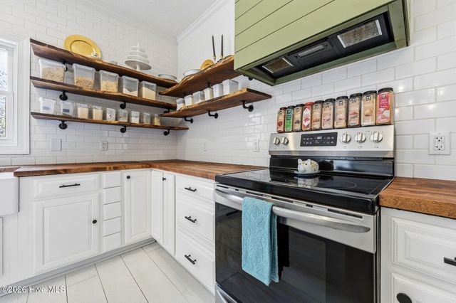 304 Marine Drive, Sneads Ferry, NC 28460