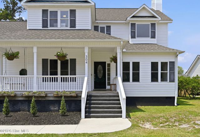 304 Marine Drive, Sneads Ferry, NC 28460