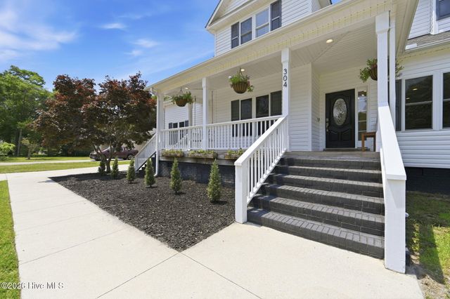 304 Marine Drive, Sneads Ferry, NC 28460