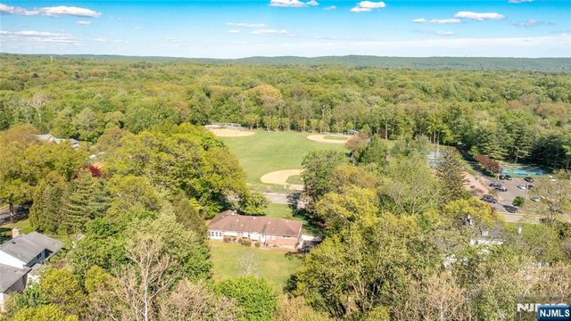 1027 Westwood Avenue, Old Tappan, NJ 07675
